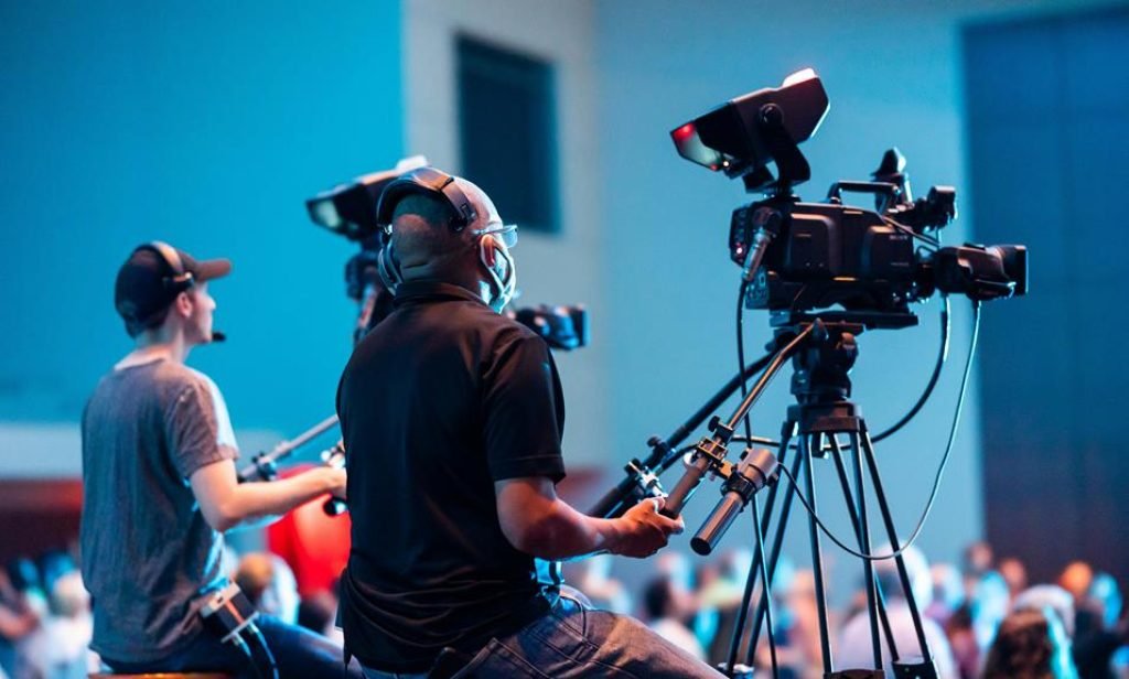 mirrorless cameras capture video