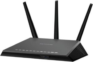 NETGEAR Nighthawk Smart Wi-Fi Router (R7000) – AC1900 Wireless Speed (Up to 1900 Mbps) | Up to 1800 Sq Ft Coverage & 30 Devices | 4 x 1G Ethernet and 2 USB ports | Armor Security